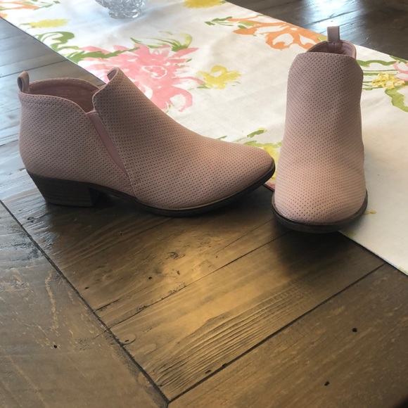 Rampage Shoes - Pink booties